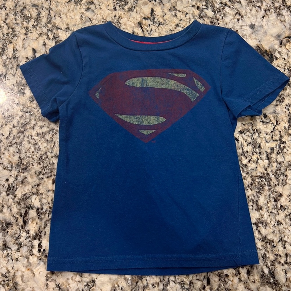Superman t-shirt sz 3t